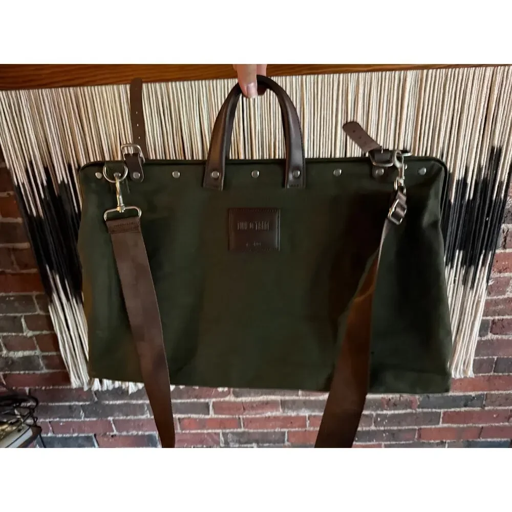 INcredible Weekender Bag! Olive Green